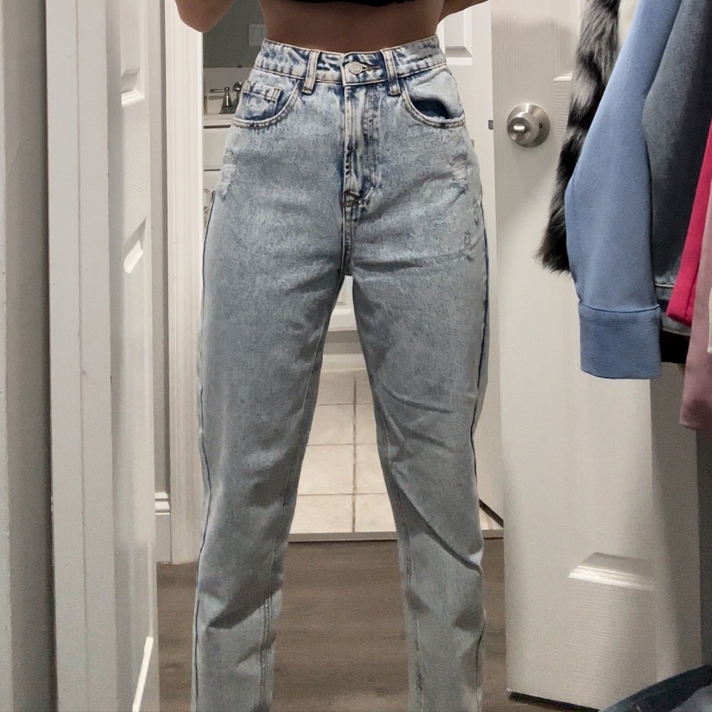 STRAIGHT JEANS